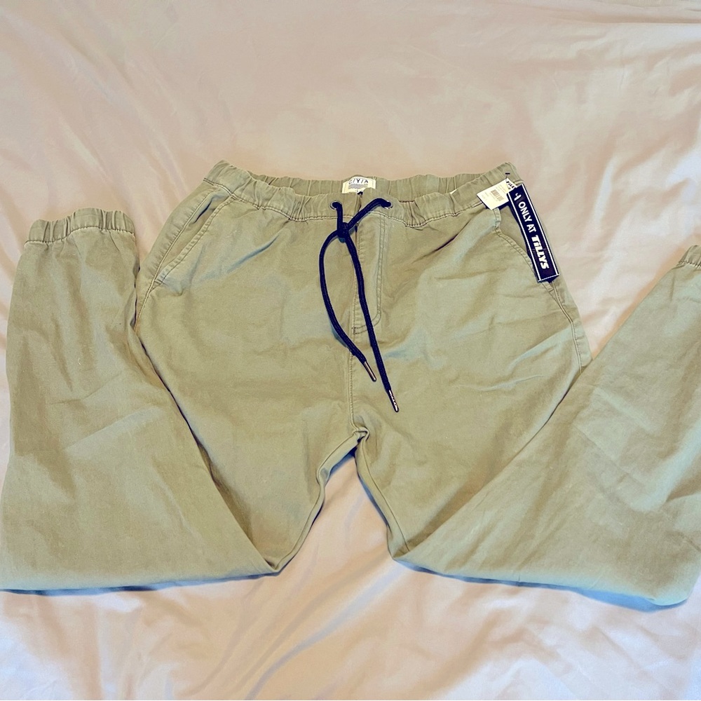 NWT Tilly’s brand joggers